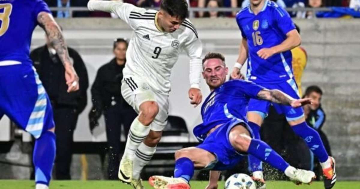 De virada, e sem Messi, Argentina vira para cima da Costa Rica