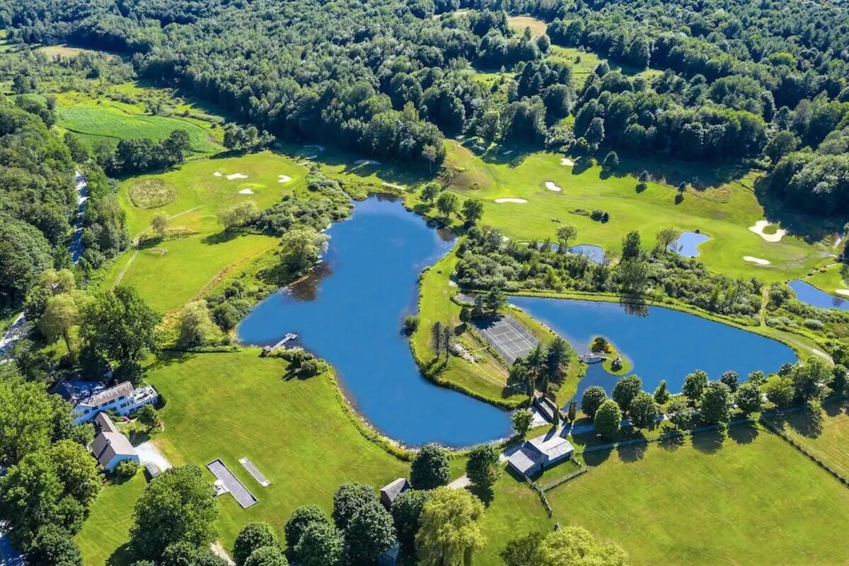 This Vermont Airbnb Comes With It’s Own Private Golf Course