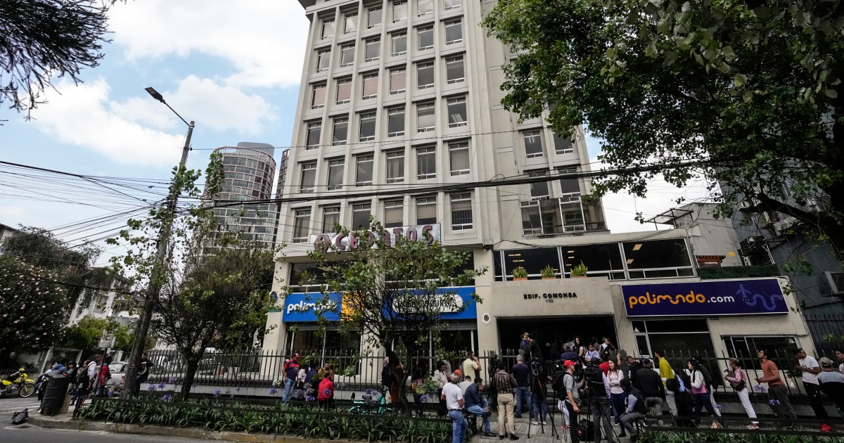 Venezuela closes embassy in Ecuador to protest raid on Mexican Embassy in Quito