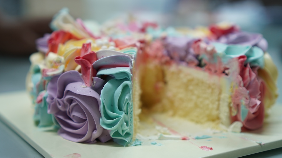 Massachusetts woman’s 30th birthday cake fail goes viral