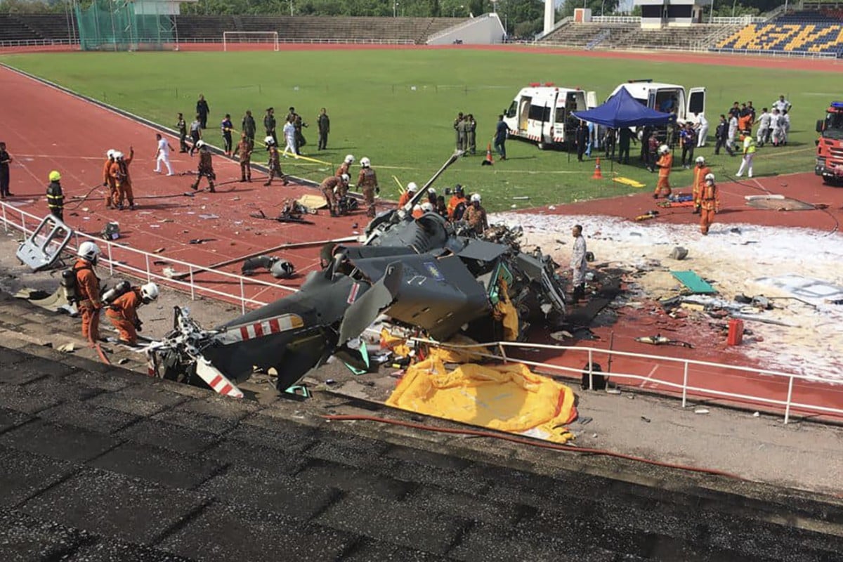 Two Military Helicopters Fatally Collide in Midair, Video Shows