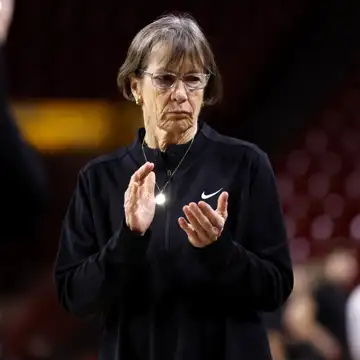 Winningest Coach in NCAA Women's Basketball History to Retire