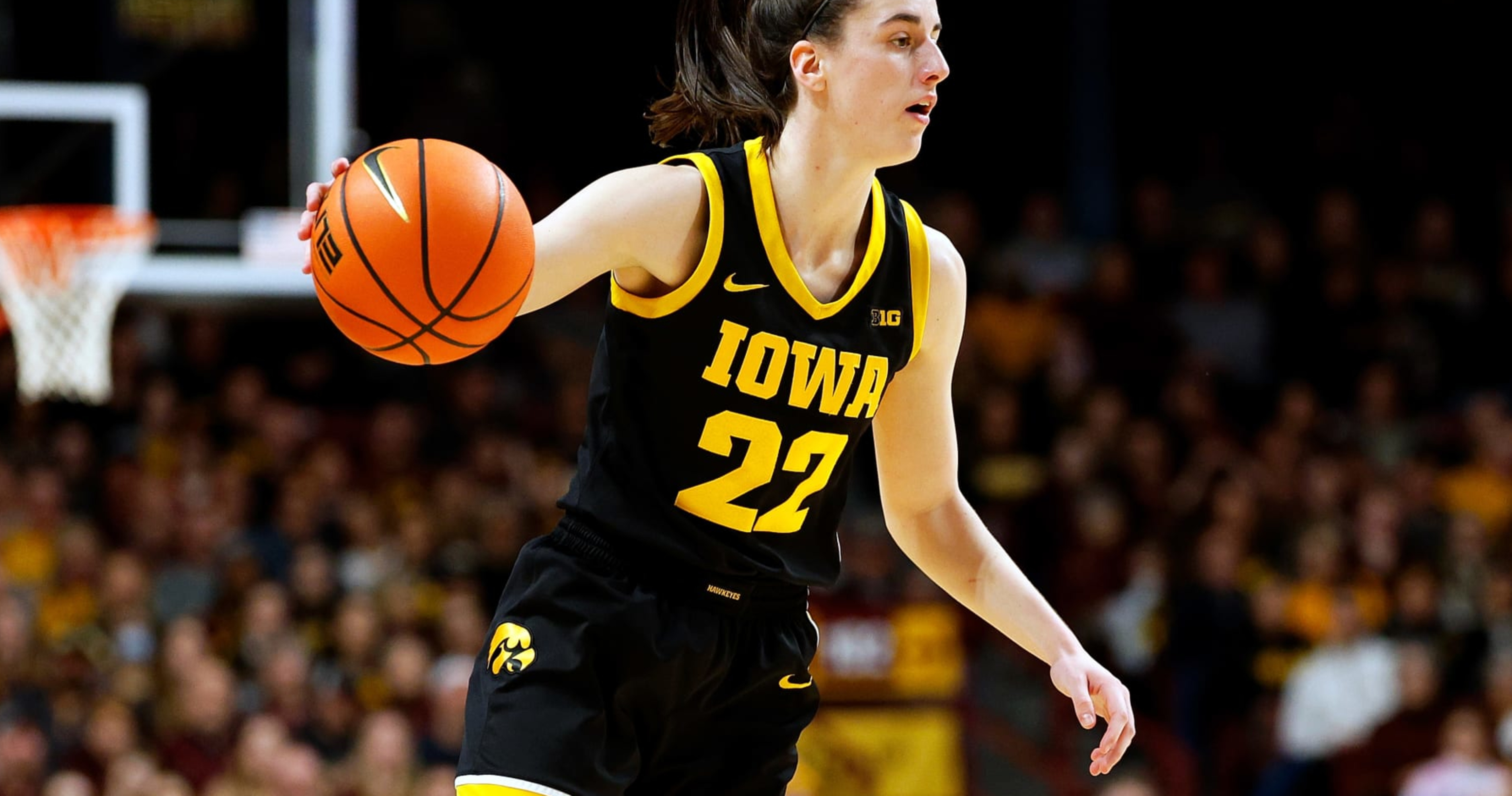 Caitlin Clark Headlines 2024 Naismith Women's College Player of the Year Finalists