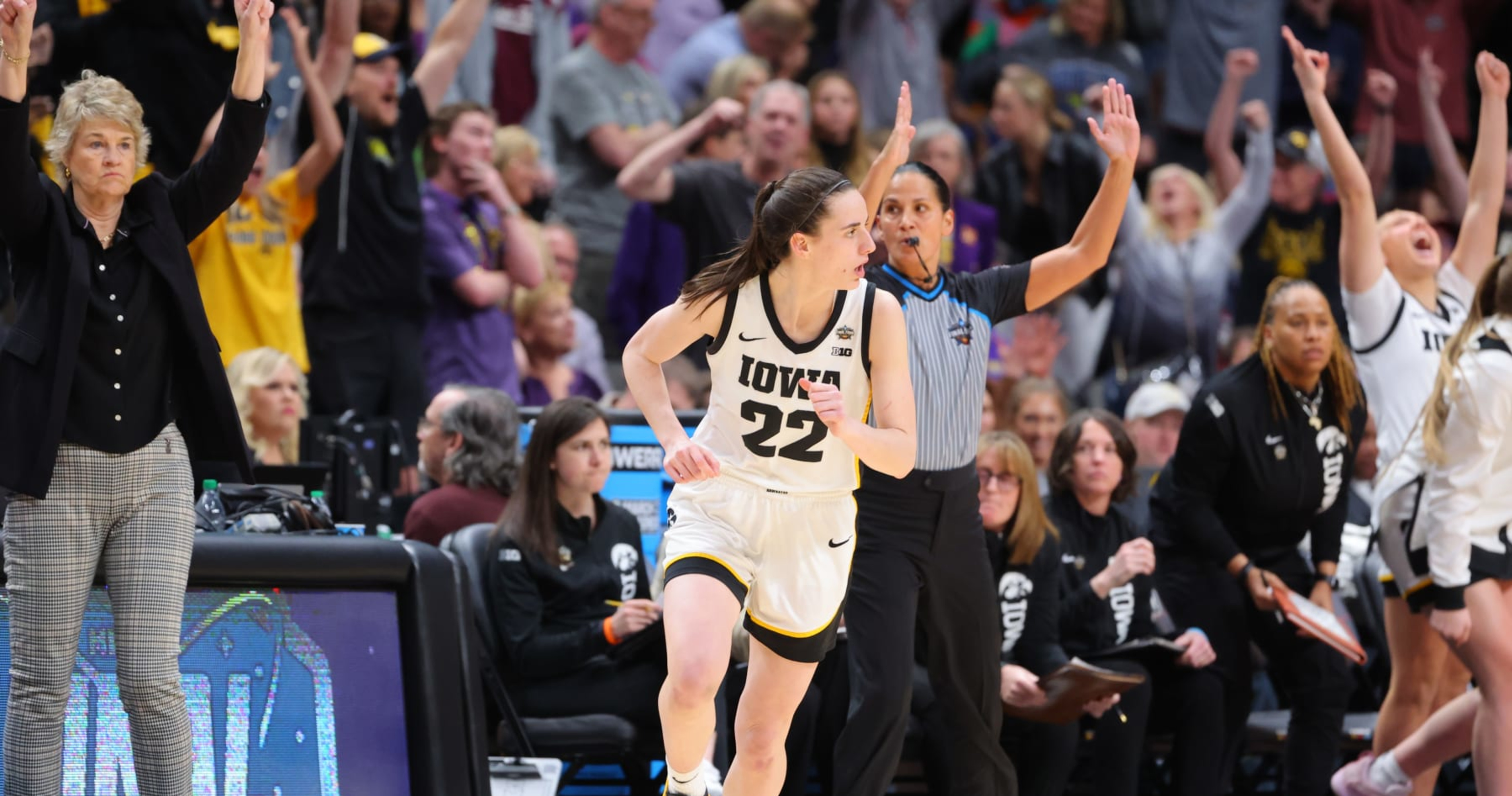 Women's March Madness 2024: Odds, Picks for Clark, Iowa vs. Reese, LSU and Elite 8
