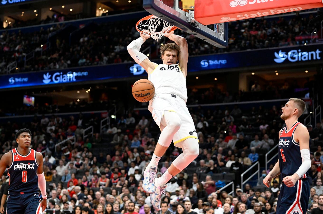 The Utah Jazz Have A Lauri Markkanen Decision On Their Hands
