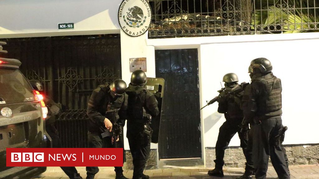 La policía de Ecuador irrumpe en la embajada de México en Quito y captura al exvicepresidente Jorge Glas