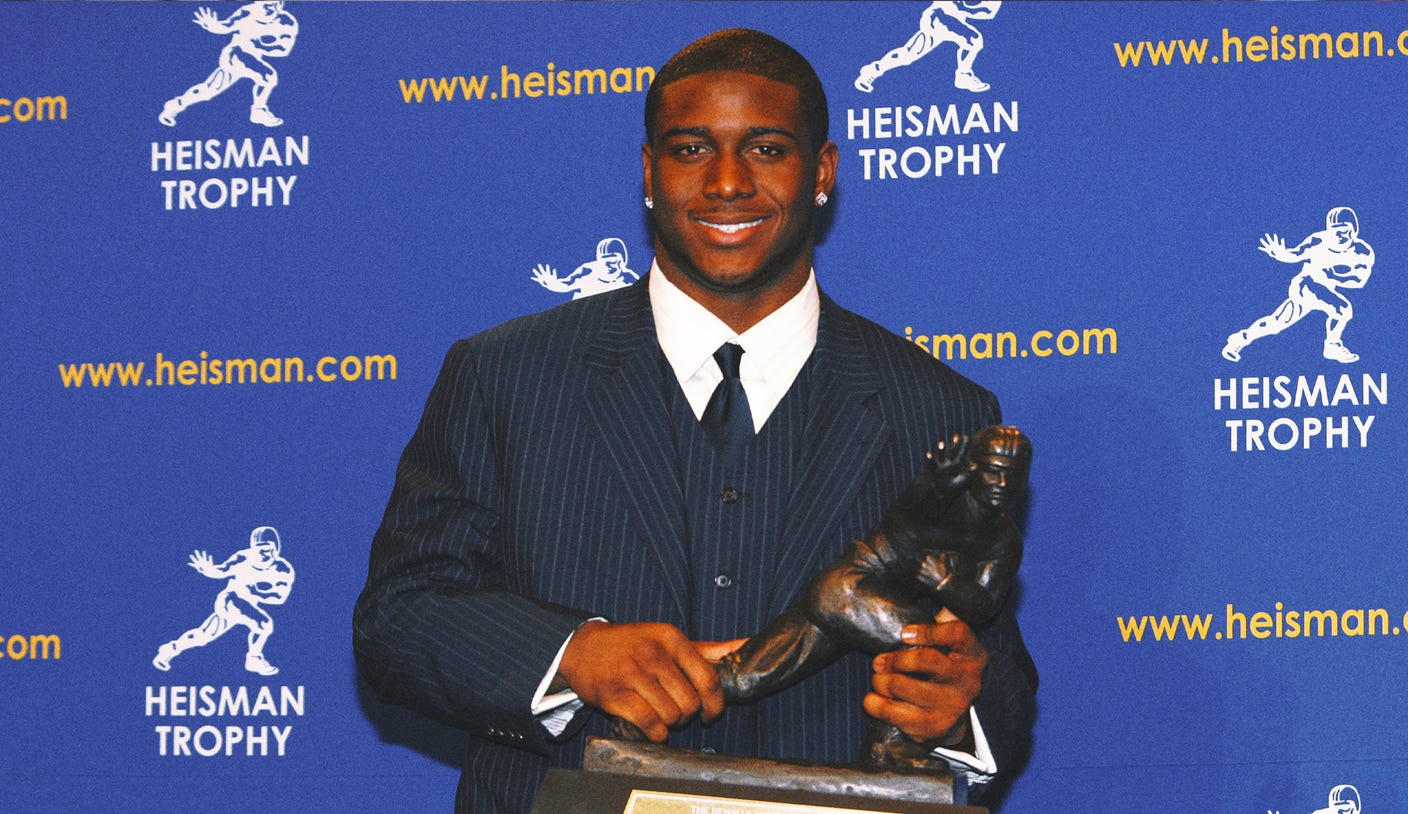Reggie Bush will reportedly have 2005 Heisman Trophy returned to him