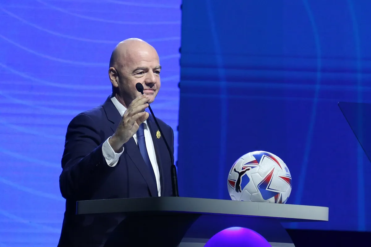 El CSD llama a la FIFA: Rocha, en vía muerta