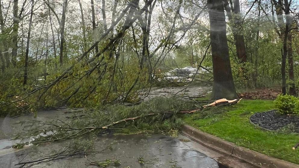 1st tornado emergency on record for Michigan issued