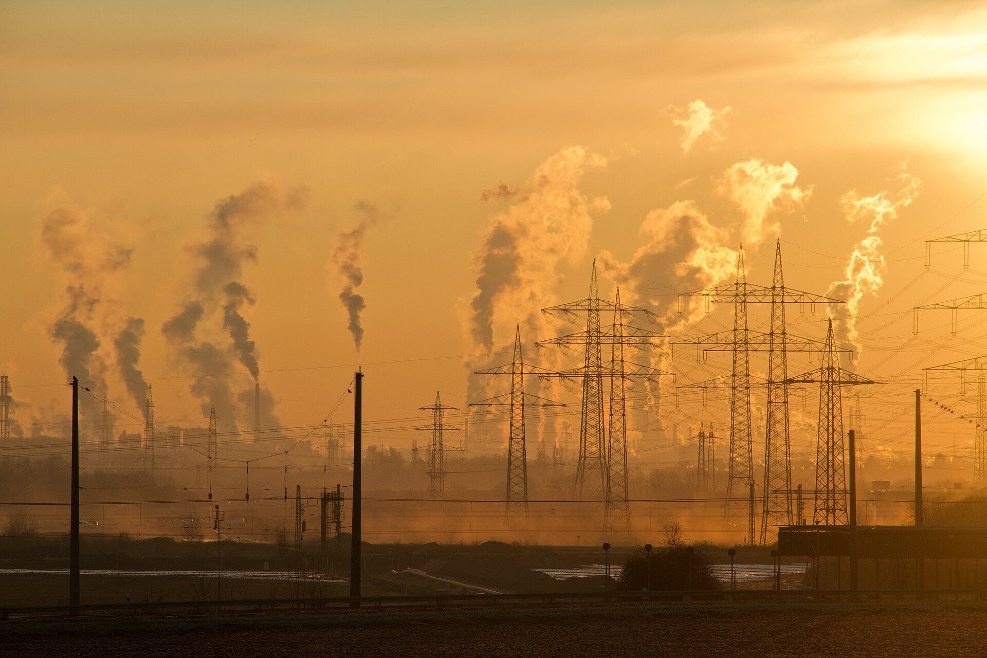 Study identifies atmospheric and economic drivers of global air pollution