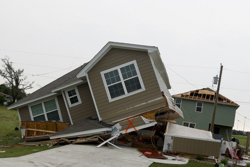 More dangerous weather pelts Texas