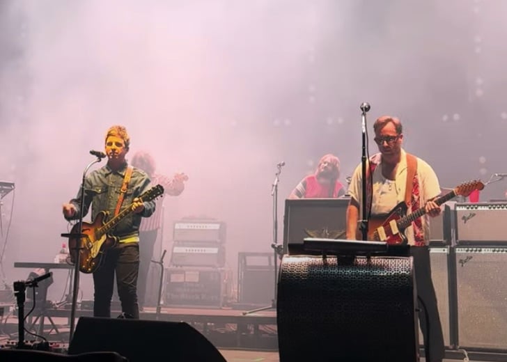 Watch Noel Gallagher Join The Black Keys In London