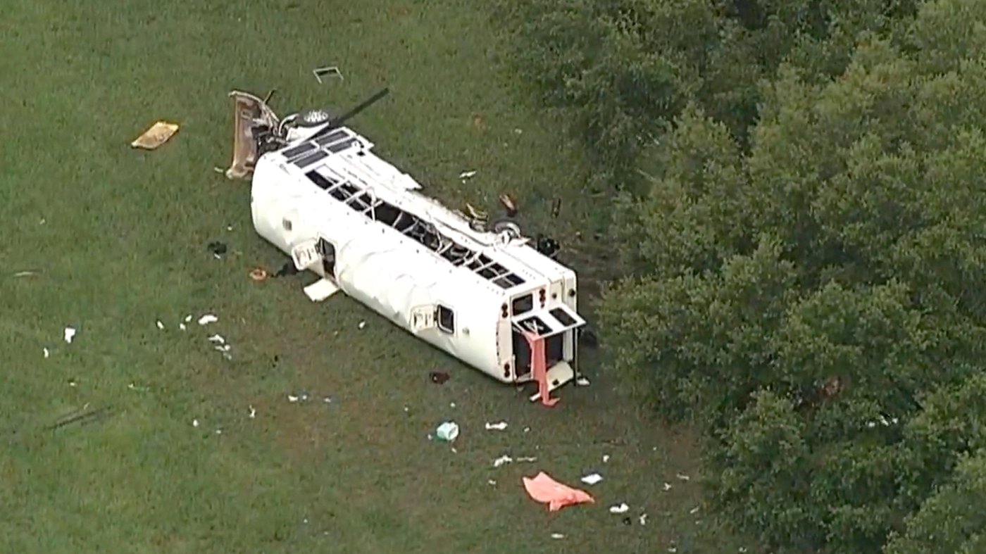 8 are dead and dozens injured as a bus carrying farmworkers overturns in Florida