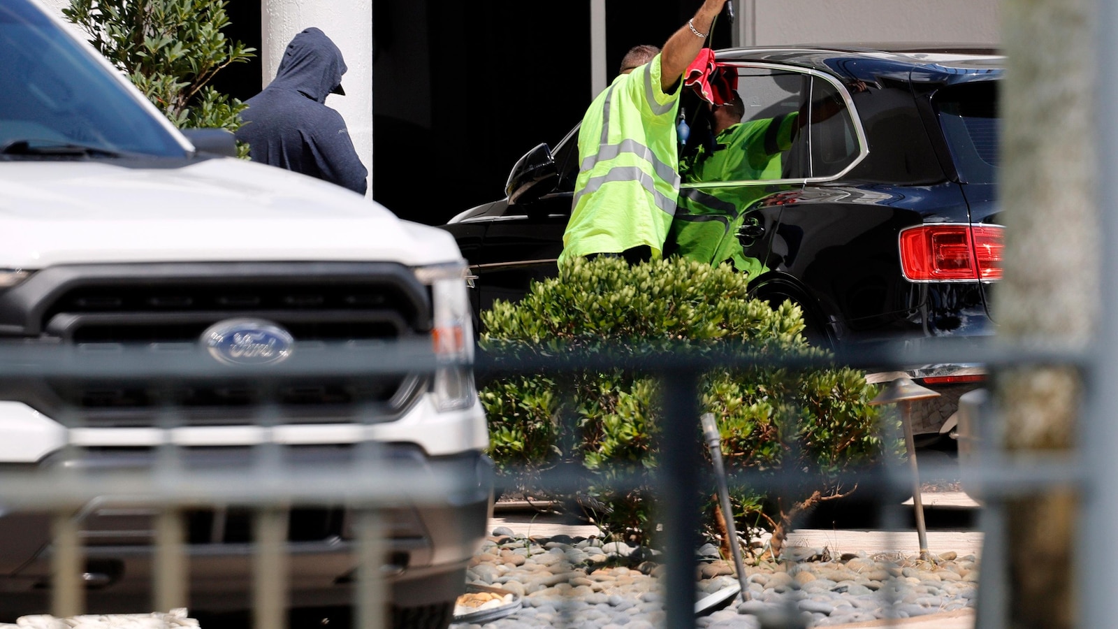 Rapper Sean Kingston's home raided by SWAT; mother arrested on fraud and theft charges