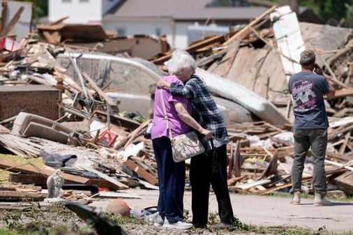 More severe weather forecast in Midwest as Iowa residents clean up tornado damage