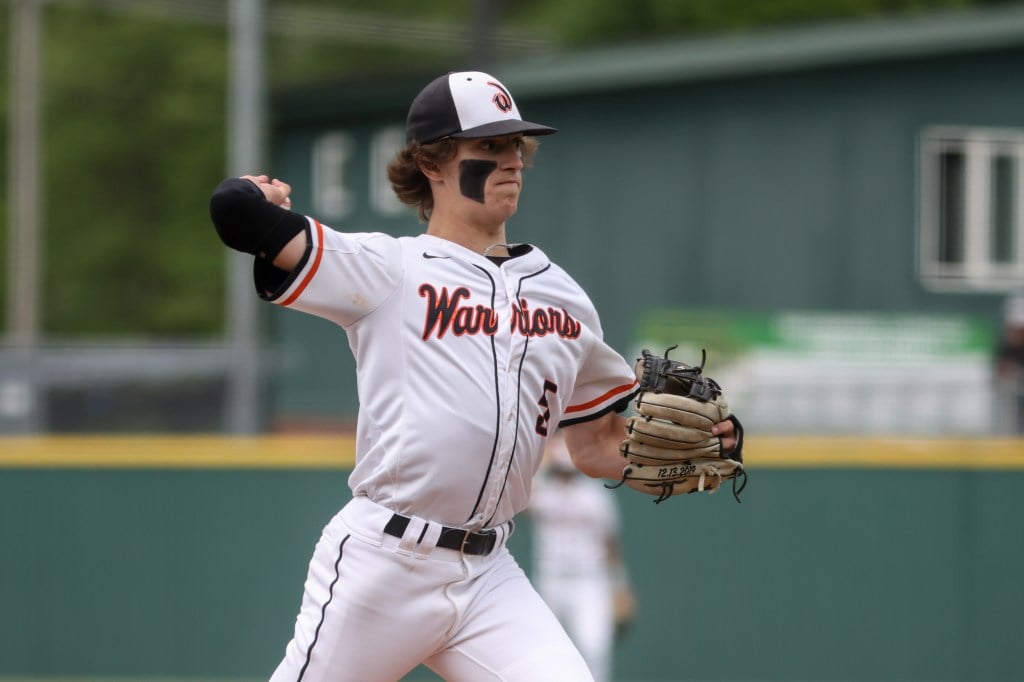 Lucas Acevedo lifts Lincoln-Way West past Central