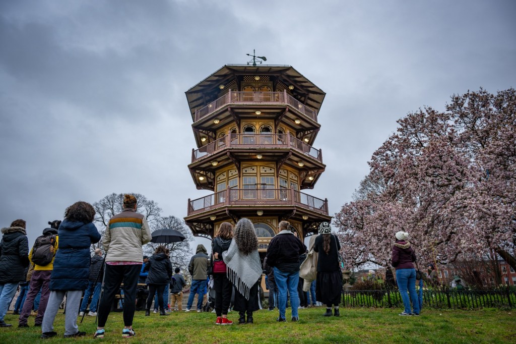 Latino community and beyond rallies to support victims, families of Baltimore Key Bridge collapse