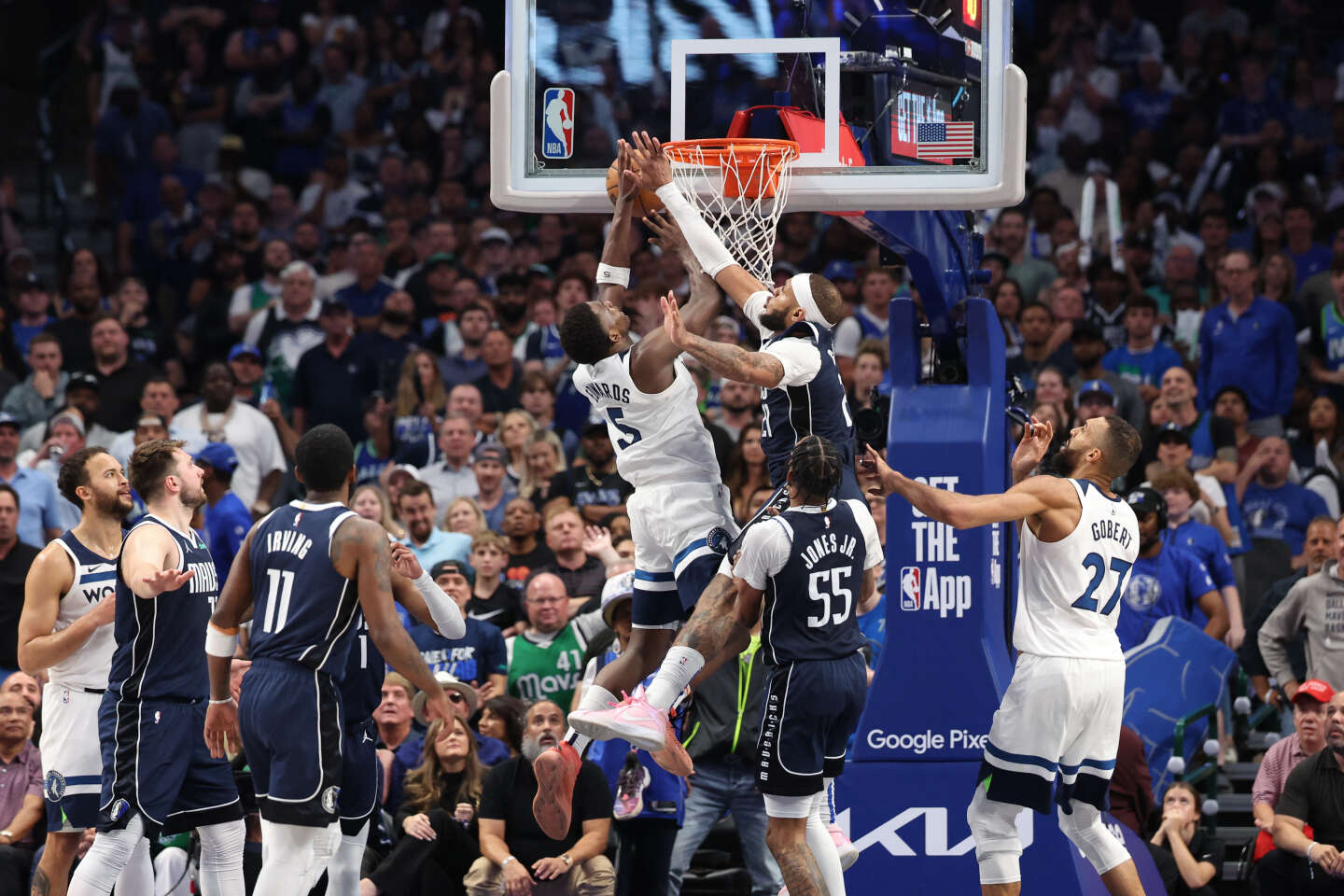 NBA : les Minnesota Timberwolves s’offrent un sursis en l’emportant contre les Dallas Mavericks