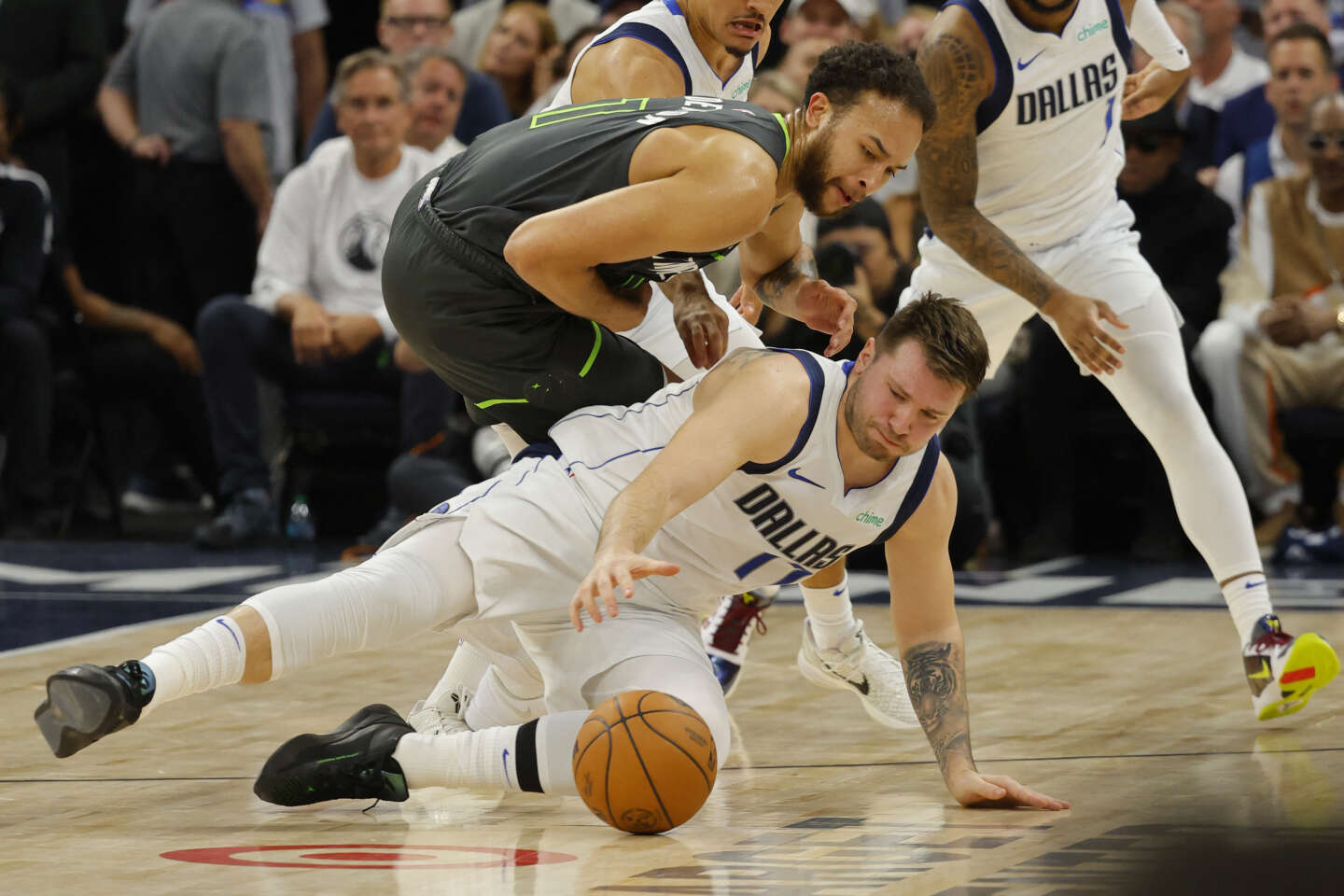 NBA : les Dallas Mavericks battent les Minnesota Timberwolves 124-103 et affronteront les Boston Celtics en finale