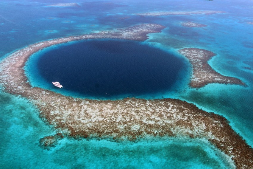 Taam Ja' Blue Hole – najgłębszy podmorski lej krasowy na świecie