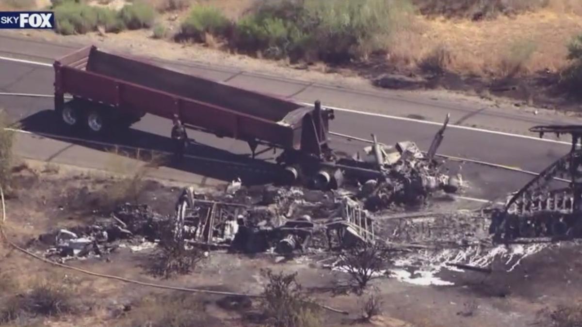 Deadly, multi-vehicle crash closes US 93 northwest of Phoenix