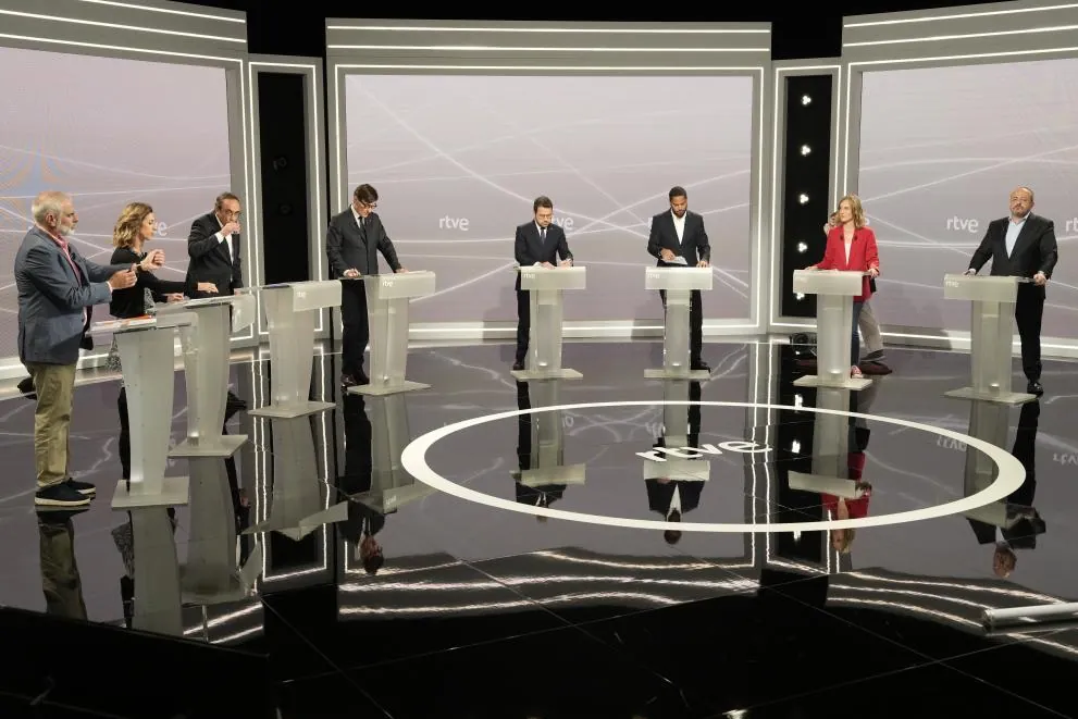 Junts reitera su 'no' a pactar con Salvador Illa en el debate de TVE, mientras PSC y ERC evitan hablar de socios preferentes antes de las elecciones del 12-M