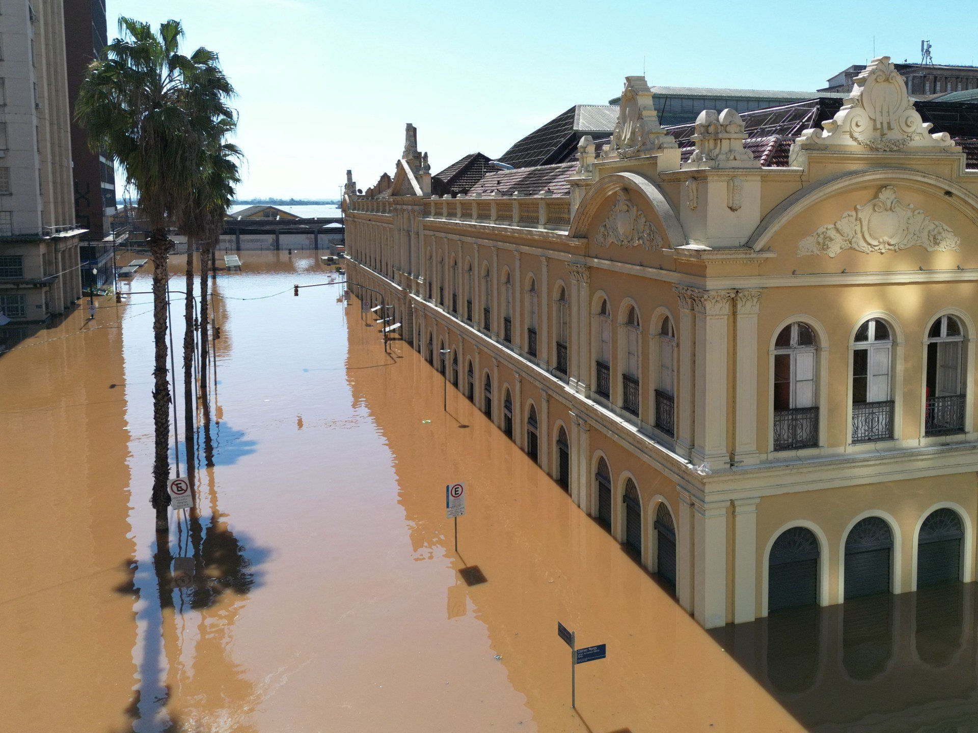 Scores killed and thousands displaced by Brazil’s floods