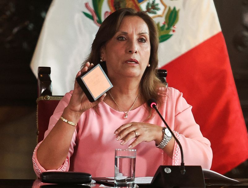 Peru prosecutors file graft complaint against president