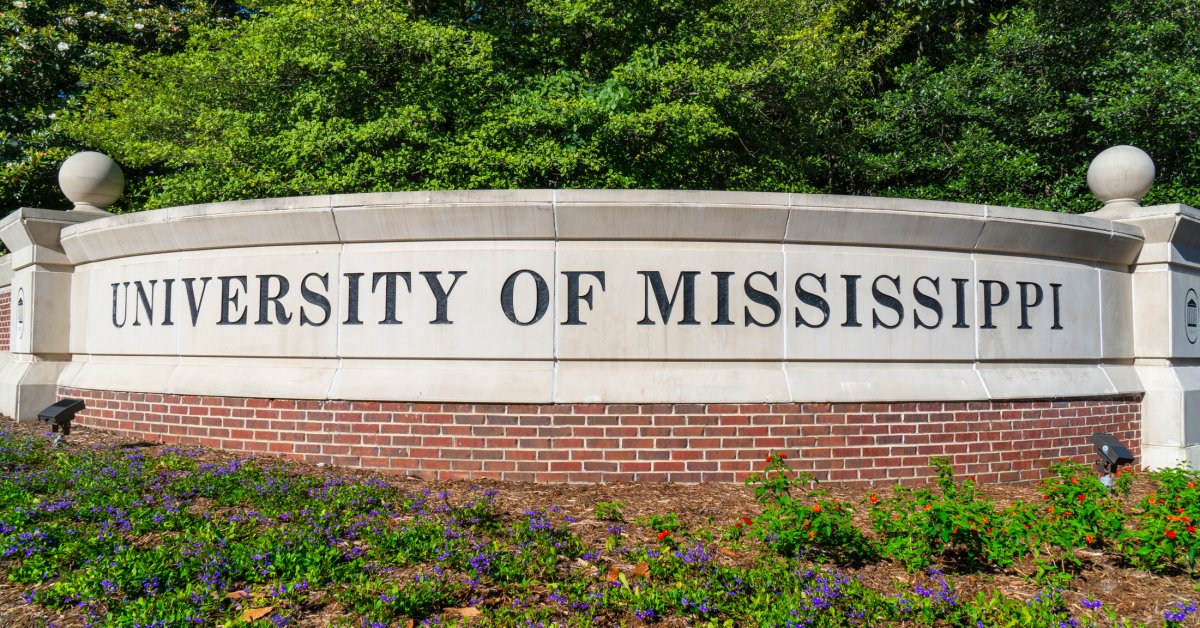 Tensions Rise at Ole Miss as Counter-Protesters Taunt Palestine Supporters With Star-Spangled Banner