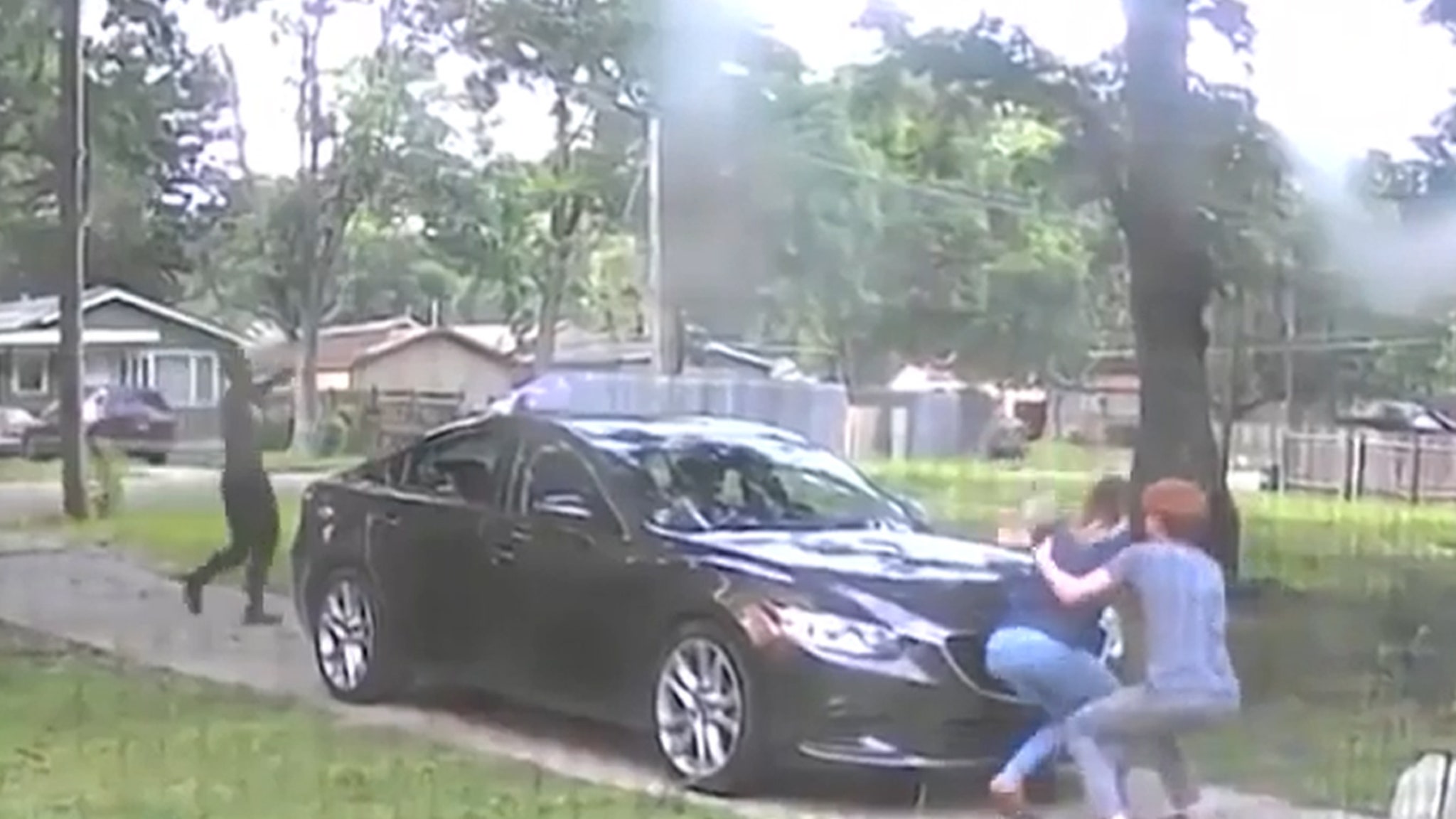 Mississippi Family Held Up By Carjackers Outside Their Home, Video