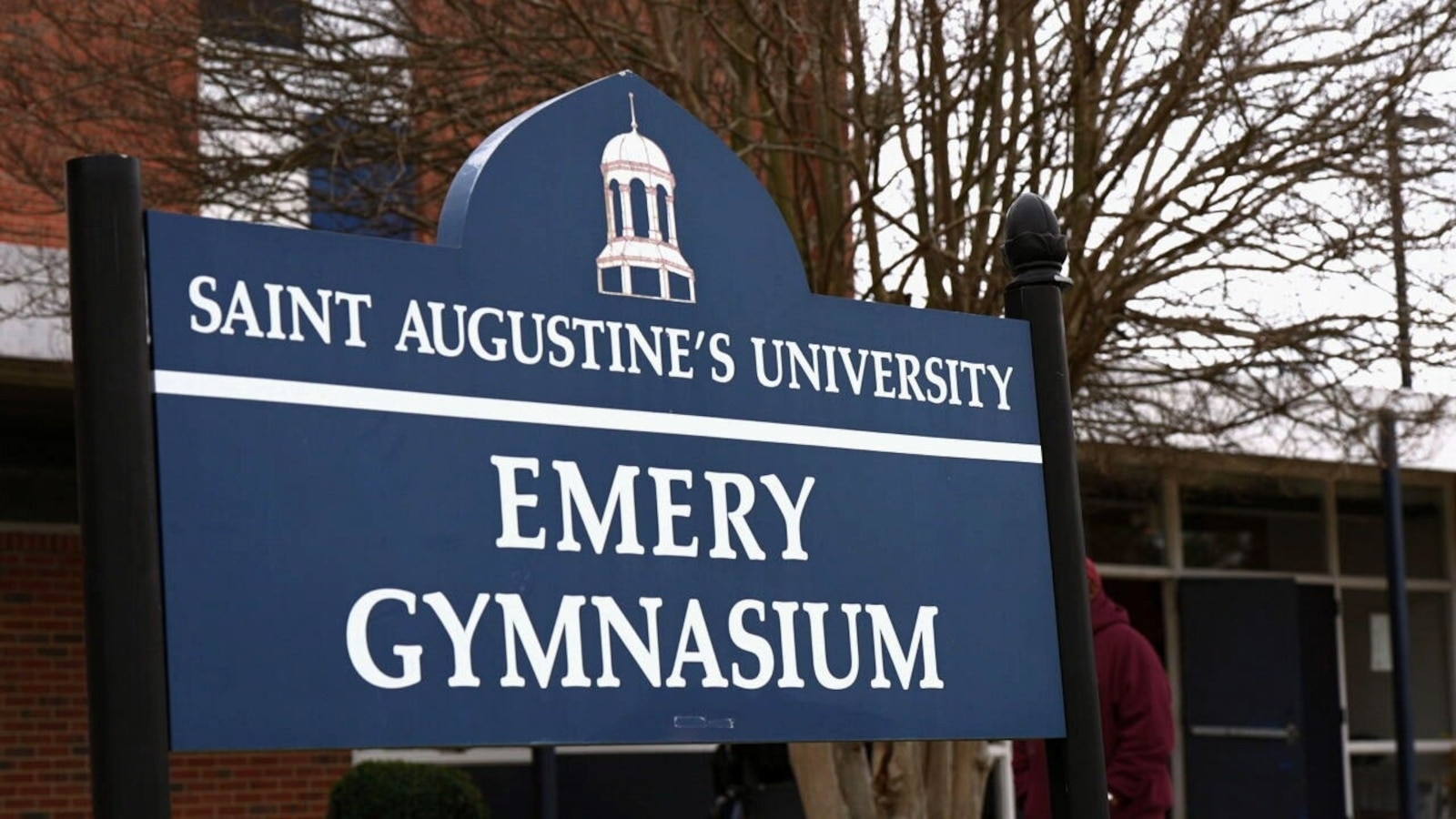 Saint Augustine's University teachers have not been paid, risks being shut down