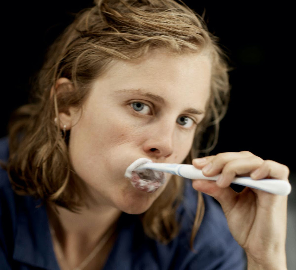 Marika Hackman – “The Girl Who Fell To Earth” (Gaz Coombes Cover)