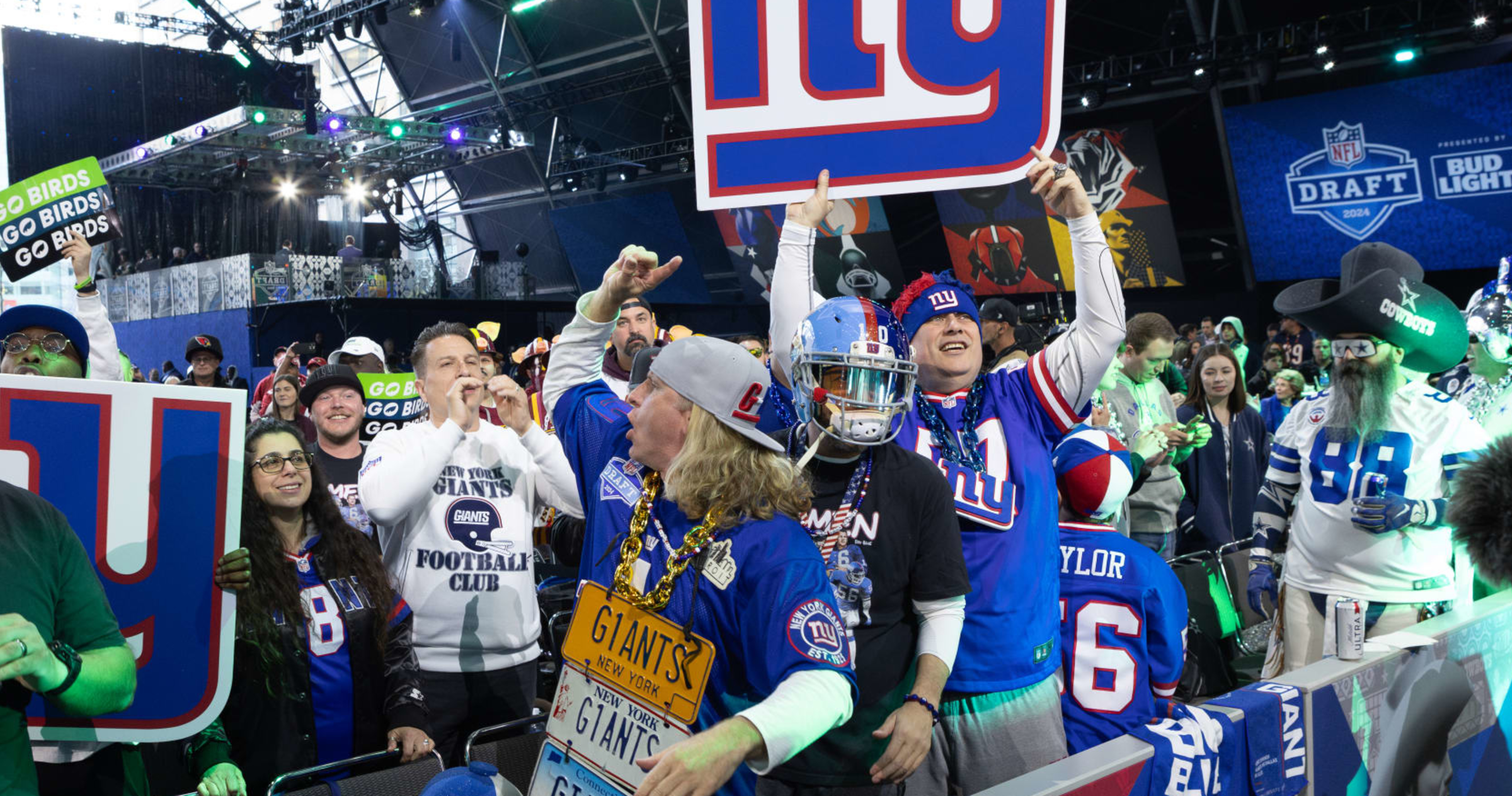 Giants Unveil 'Century Red' Throwback Uniforms in Video, Photos for 2024 NFL Season