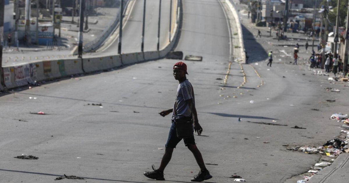 La vera storia di Haiti, cavia e vittima degli esperimenti iper liberisti occidentali e ora allo stremo. Il libro “Aid State” di Jake Johnson