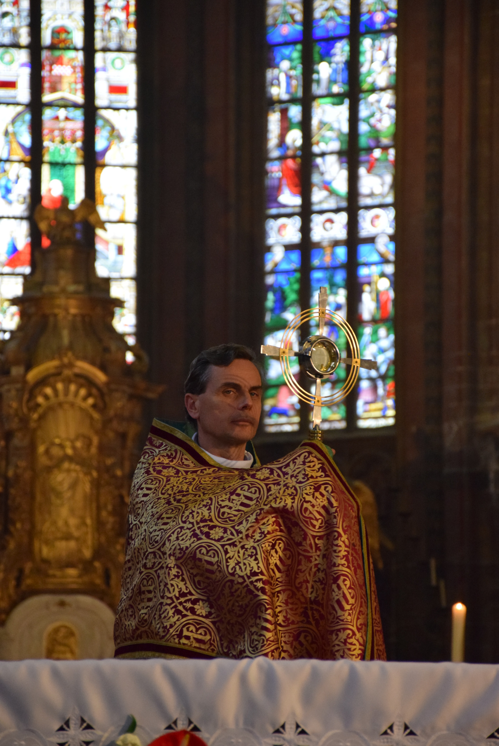 Fête-Dieu : retour sur la célébration à Saint-Martin et la procession avec l’archevêque Mgr Terlinden