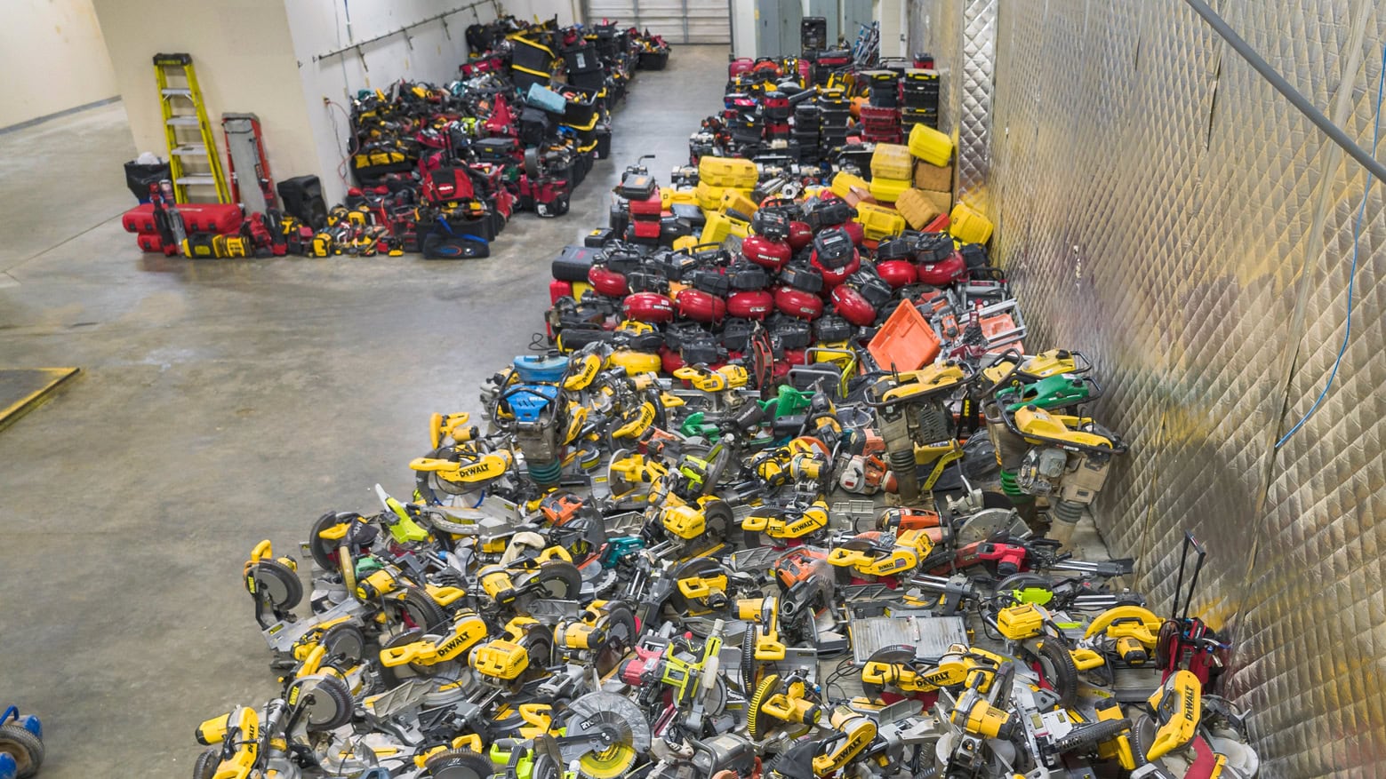 Carpenter uses AirTag to locate huge trove of stolen tools