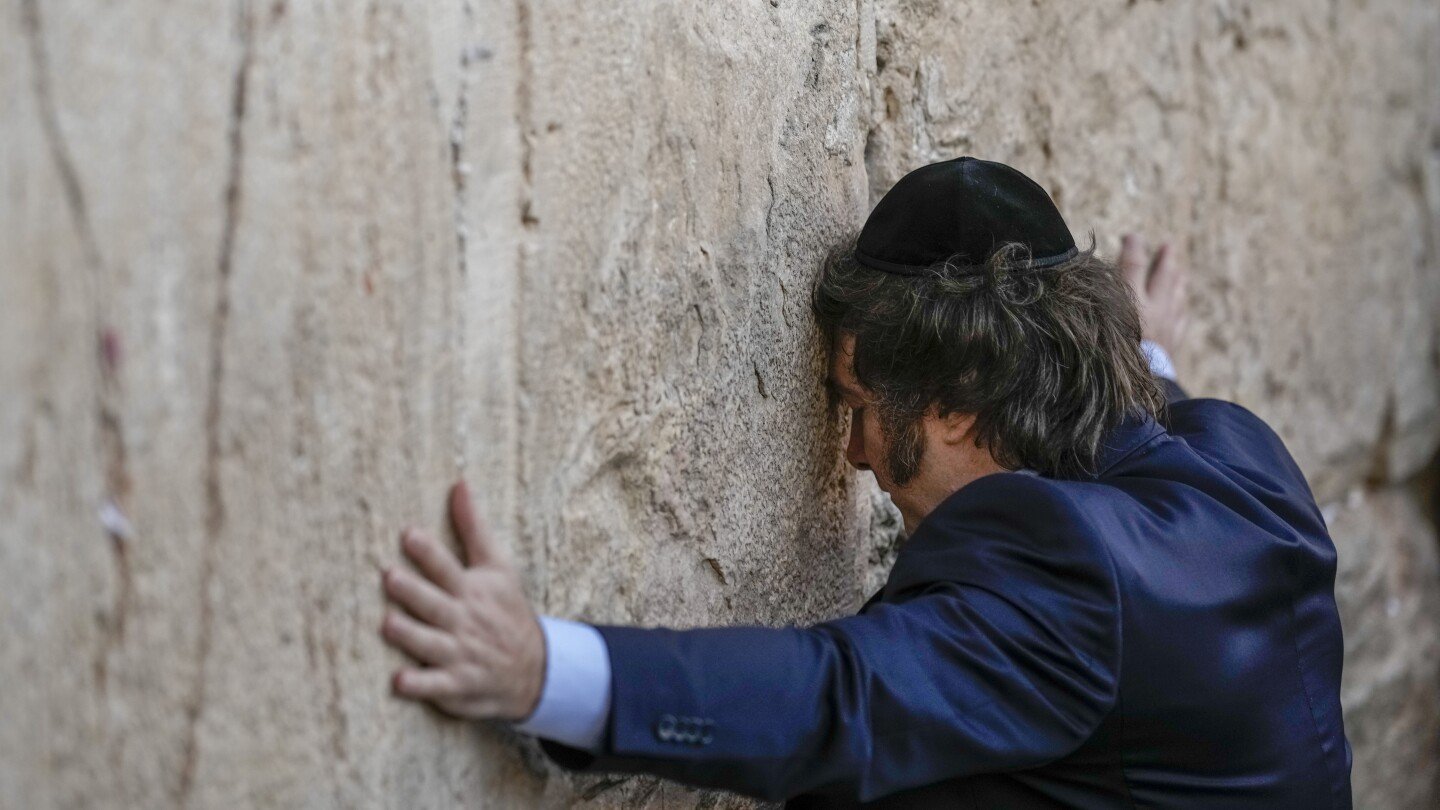 President Milei's devotion to Judaism, Israel provokes tension in Argentina and beyond