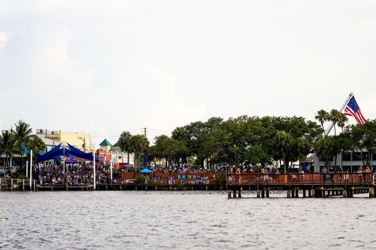 An army of oysters will deploy to downtown Stuart to help clean the St. Lucie River