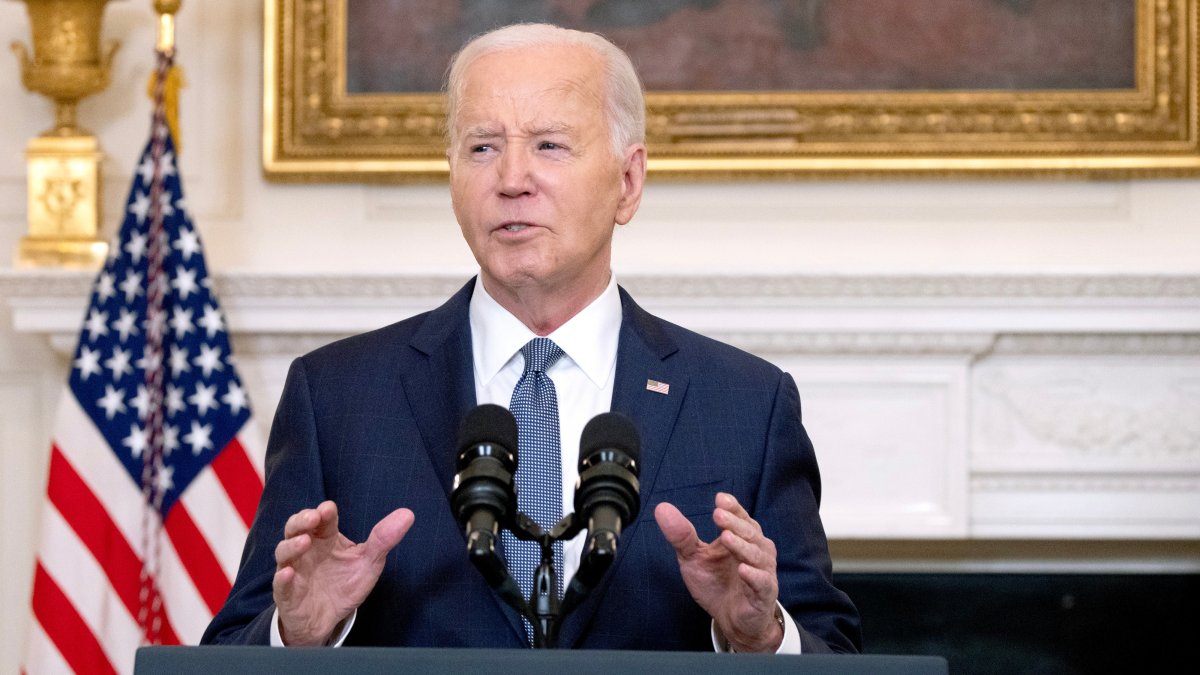 Biden issues executive order limiting asylum seekers