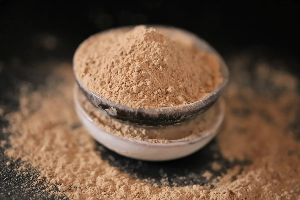 Maca negra: todo sobre este complemento alimenticio que aumenta la energía (y mucho más)