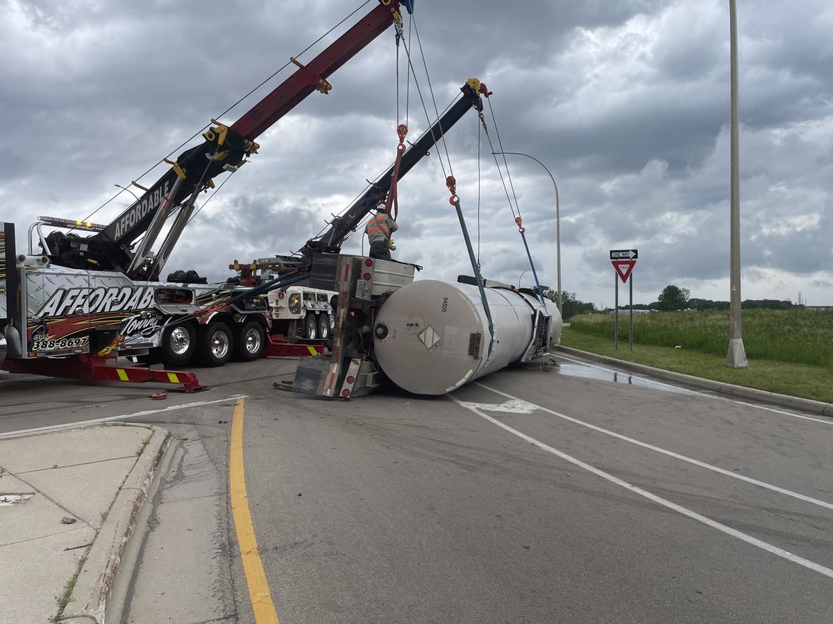 Tanker Truck Overturns & Spills at Minnesota Interchange