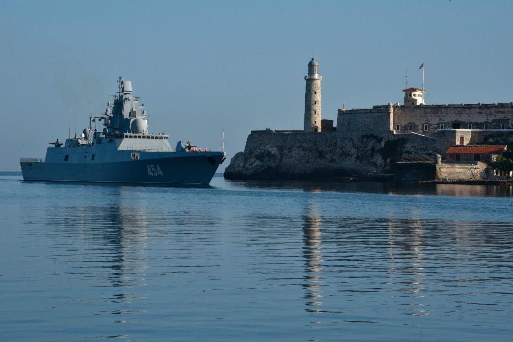 Buques de guerra de Rusia, incluido un submarino de propulsión nuclear, visitarán Cuba en los próximos días, según canciller cubano