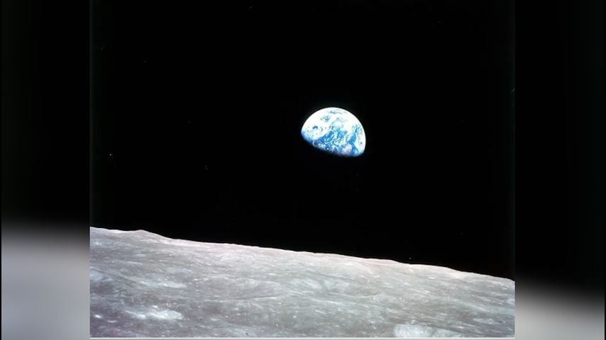 Former astronaut William Anders, who took iconic Earthrise photo, killed in Washington plane crash