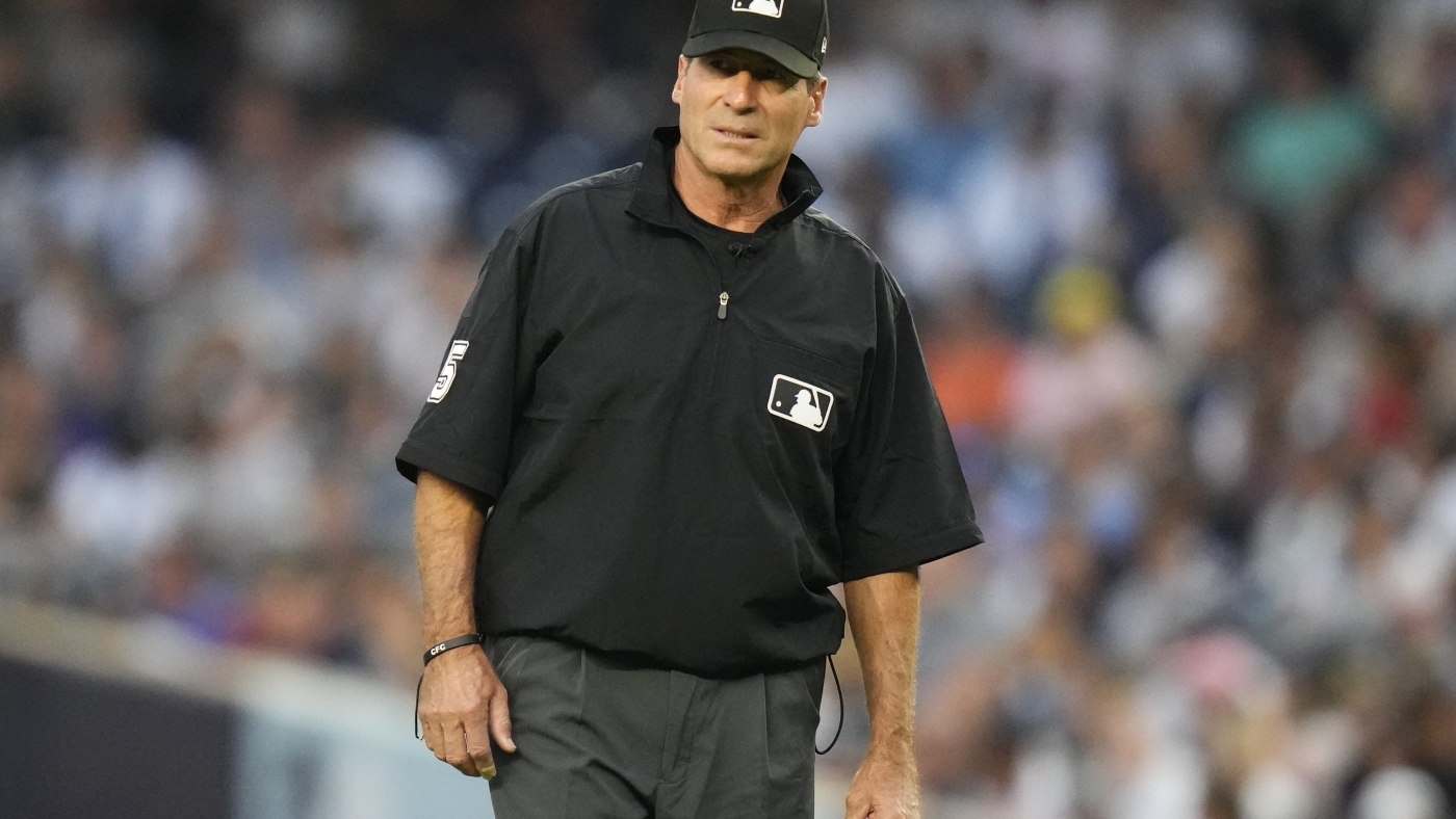 Umpire Ángel Hernández, who unsuccessfully sued MLB for discrimination, retires