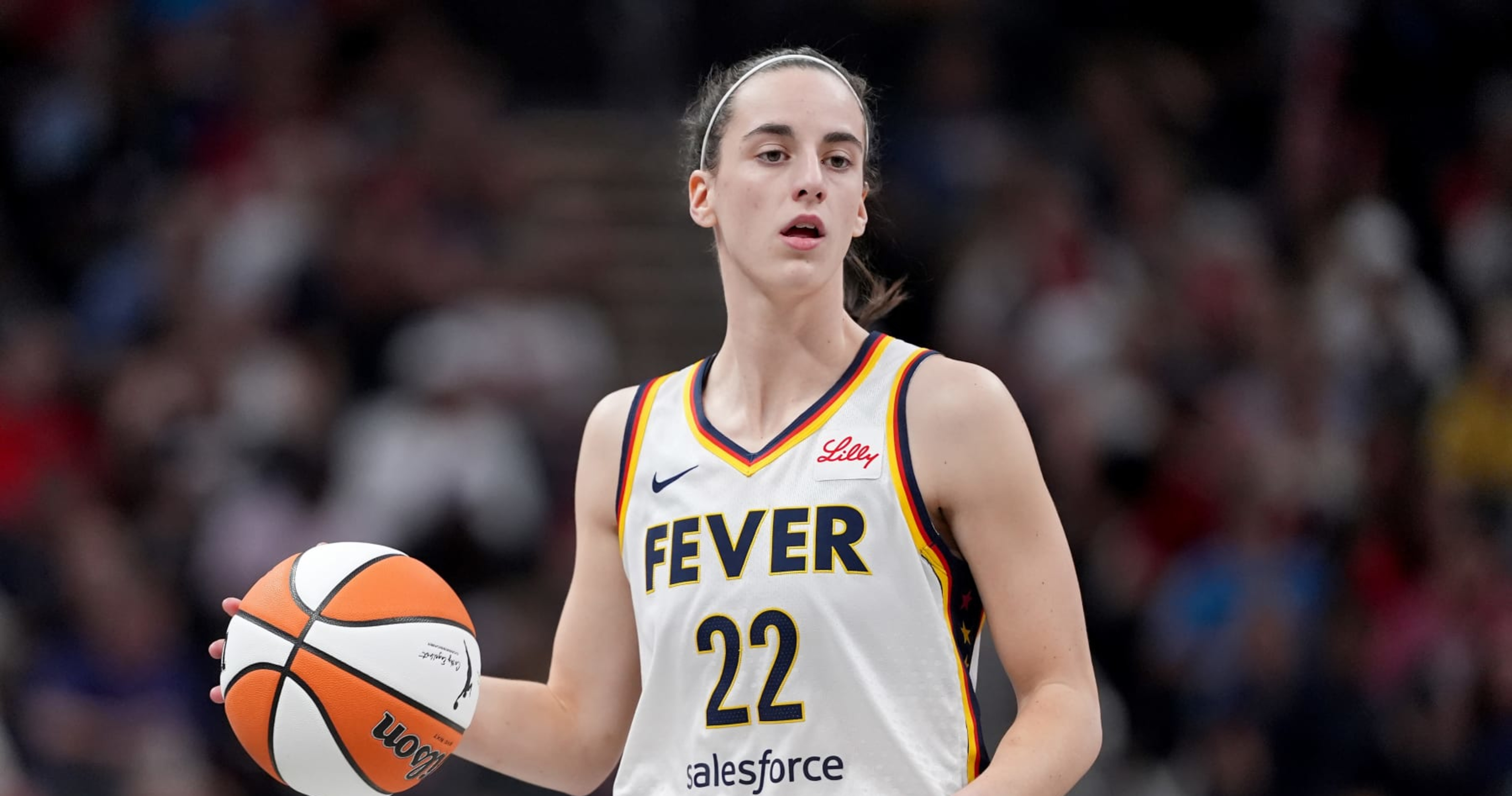 Caitlin Clark Scores 17 Amid Injury vs. Sun as Fever's 0-4 Start Devastates WNBA Fans