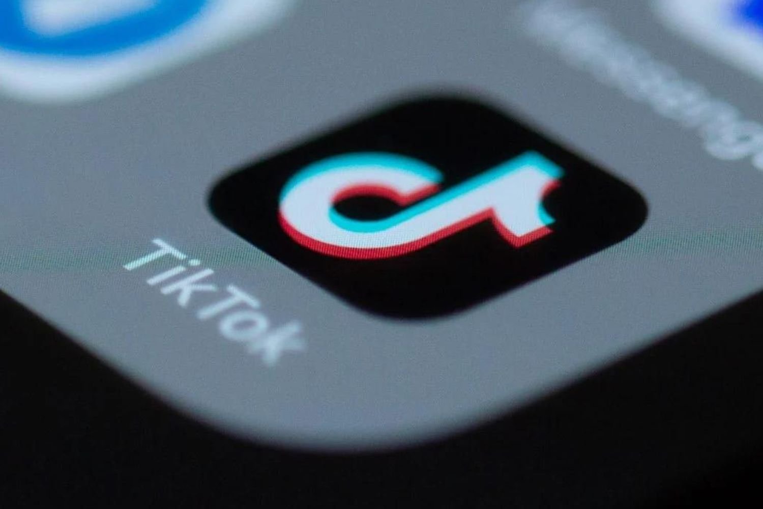 Blocage de TikTok en Nouvelle-Calédonie : une telle mesure pourrait-elle s’appliquer dans l’Hexagone ?