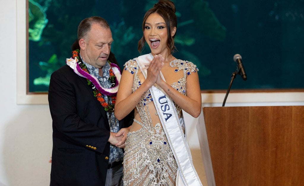 Savannah Gankiewicz, of Hawaii, Is Crowned Miss USA After Previous Titleholder Resigned