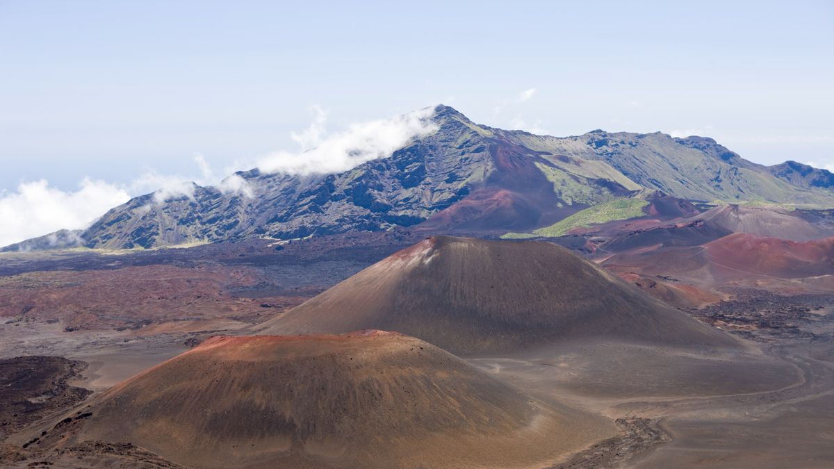 Space Force wants 7 new telescopes in Hawaii. Local residents say 'no'