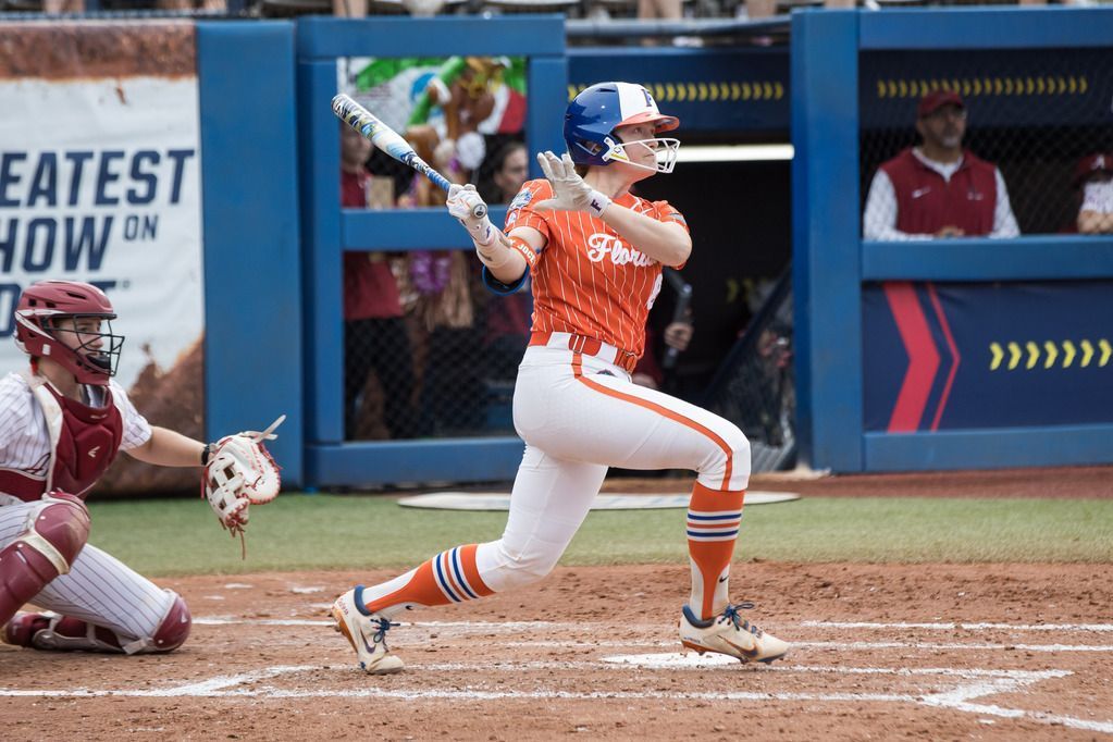 Canady's gem helps Stanford reach WCWS semis