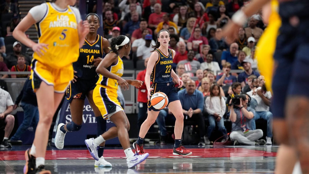 Clark (30) has most complete game in Fever loss